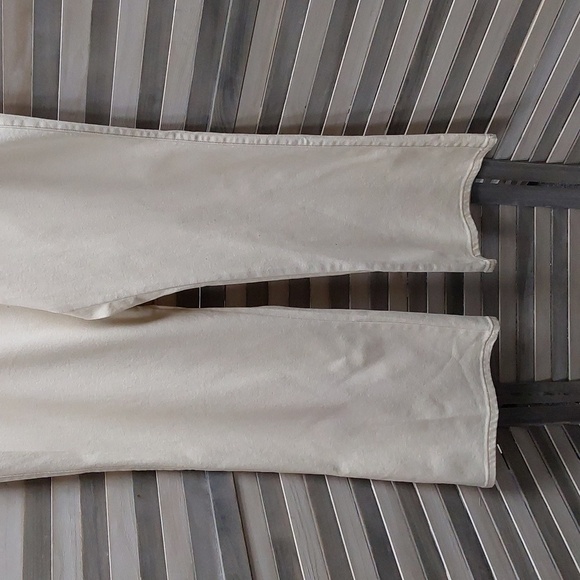 WOMEN'S FLARE LEG DENIM PANT | FUTURE COLLECTIVE | 24 - Picture 4 of 11